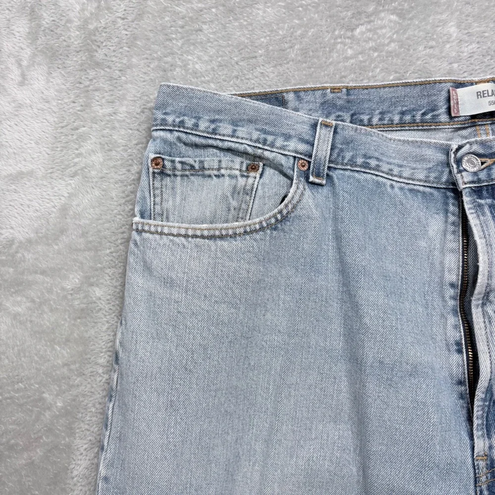Y2K Levis 550 Relaxed Fit Jeans Mens 44x30 Light Wash Blue Denim Tapered Leg